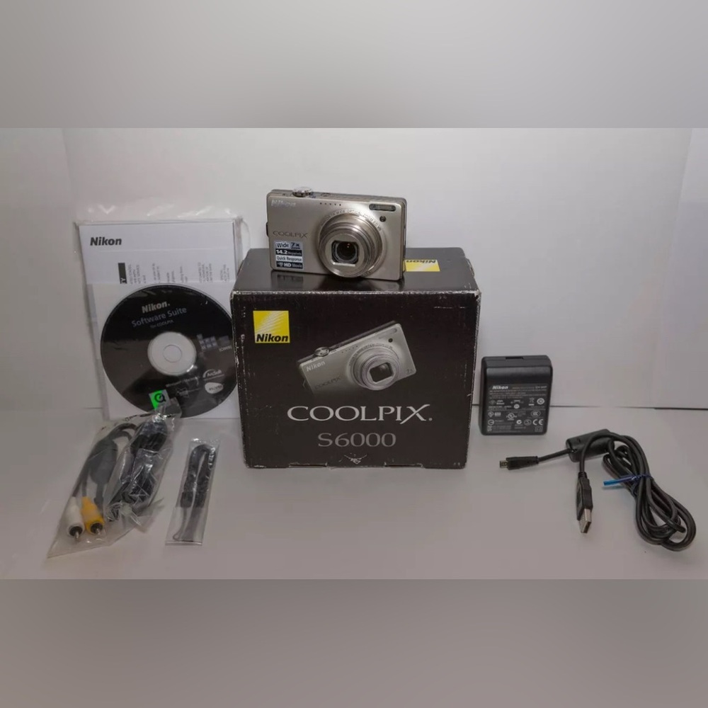 Nikon Coolpix S6000
